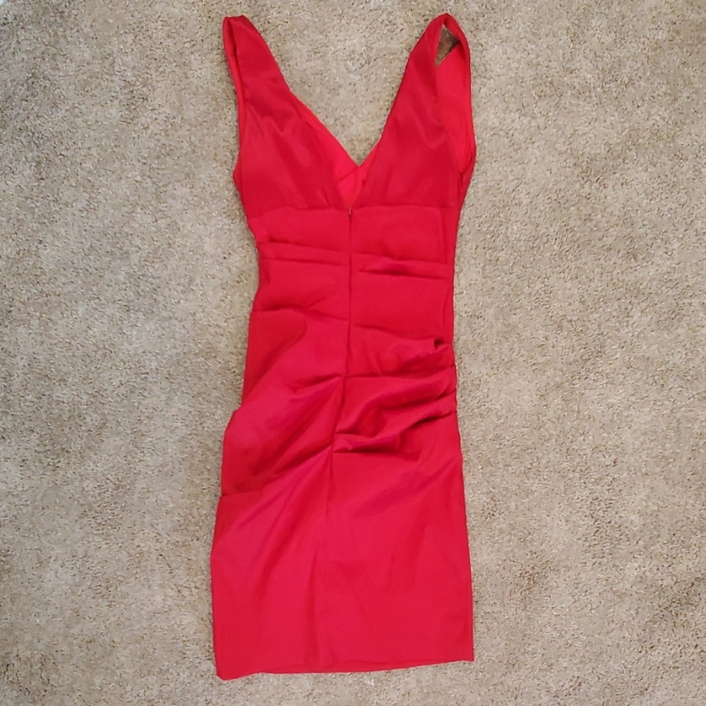 Red cache dress - Picture 4 of 4